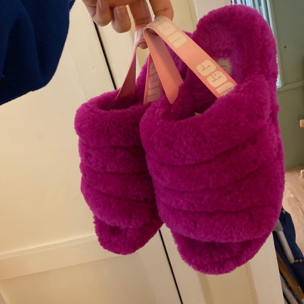 Lightly worn ugg slippers